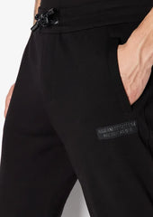 Armani Exchange pantaloni sustainability values uomo